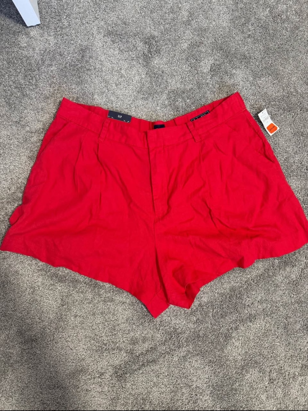 GAP NWT Bright Red High-Waist Pleated Shorts